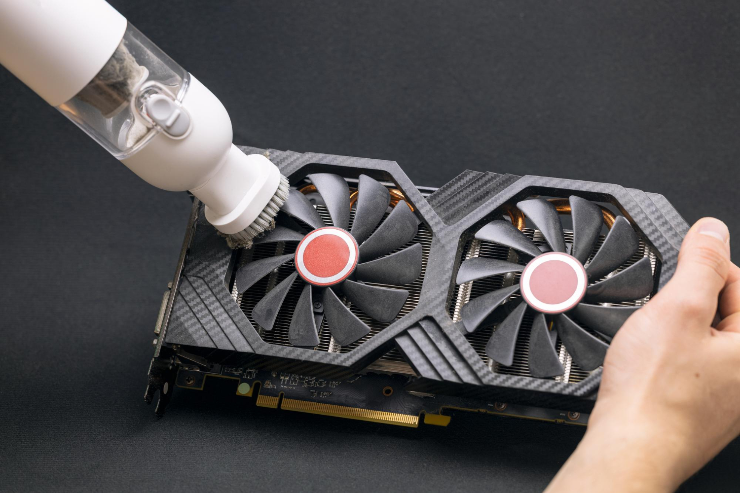 limpieza de ventiladores en la tarjeta de video